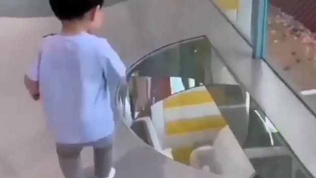 funny baby / scared to high floor