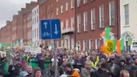 Protest in Dublin against mass immigration