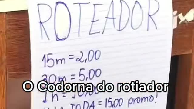 O cara do roteador na escola 😂😂