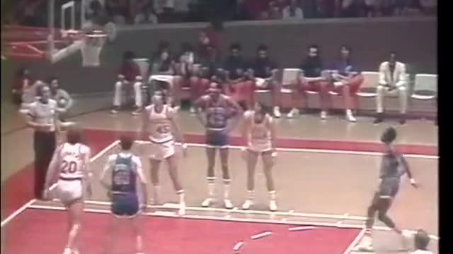 1975-04-12 East Conference Round 1 Game 3 New York Knicks vs Houston Rockets