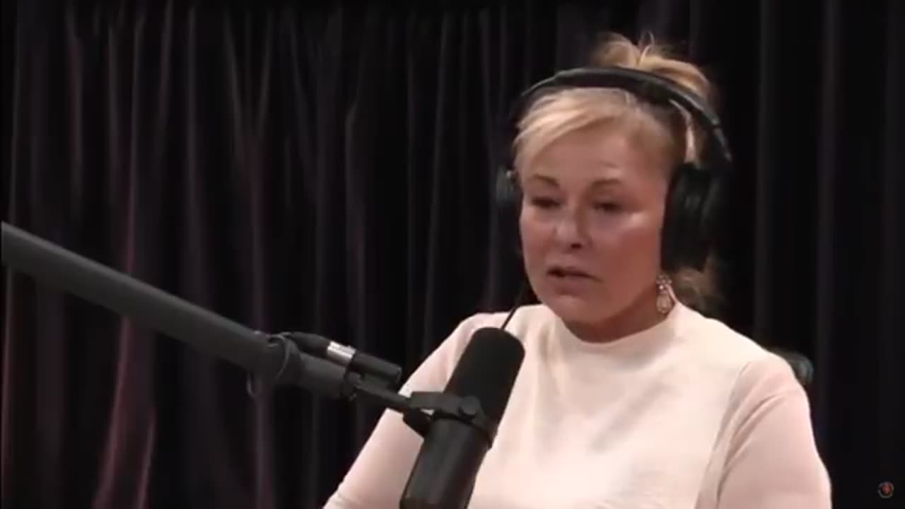 Joe Rogan - Roseanne Explains Her Controversy