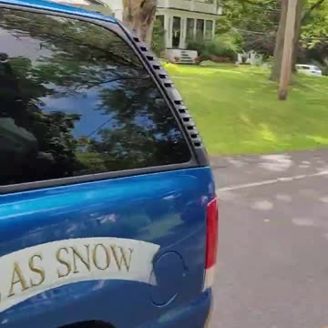 Peach Parade Minute 2024