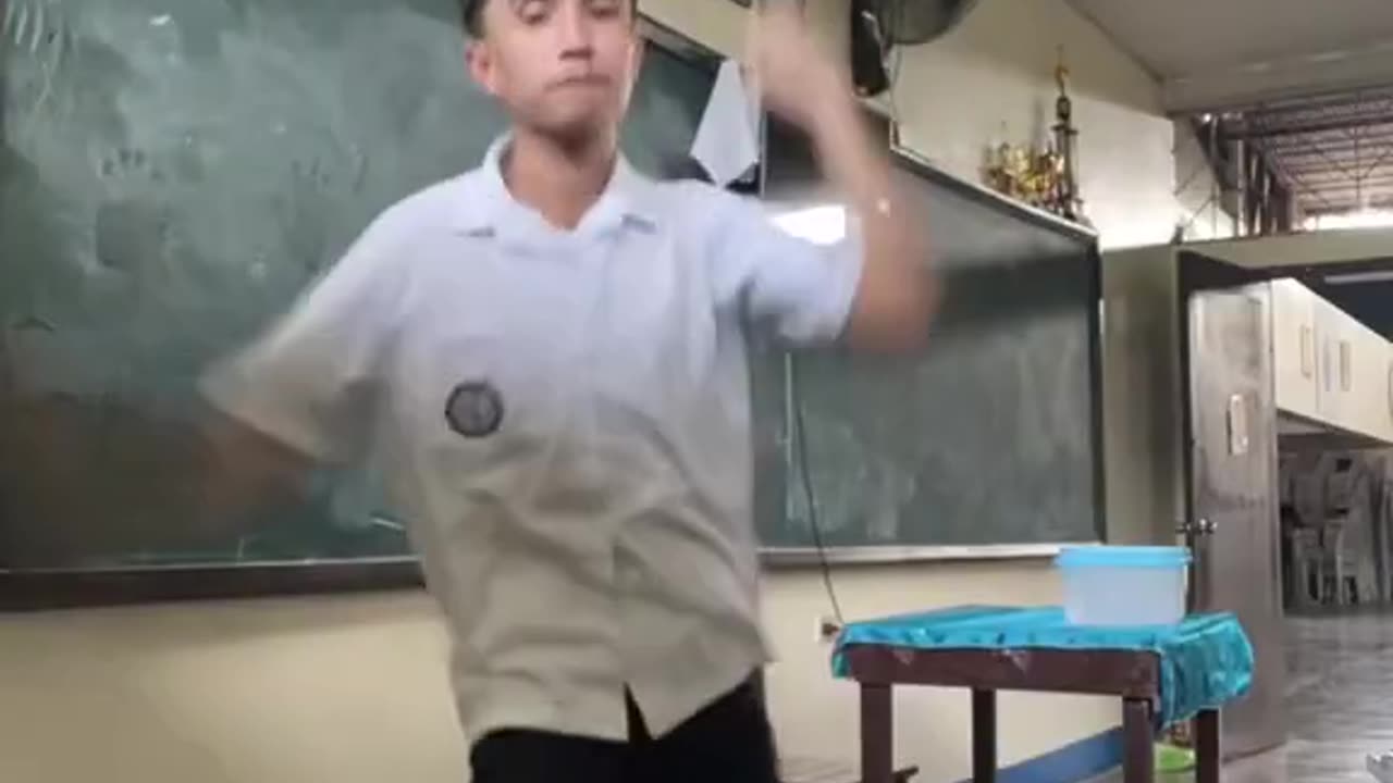 TIKTOK TRENDING DANCE