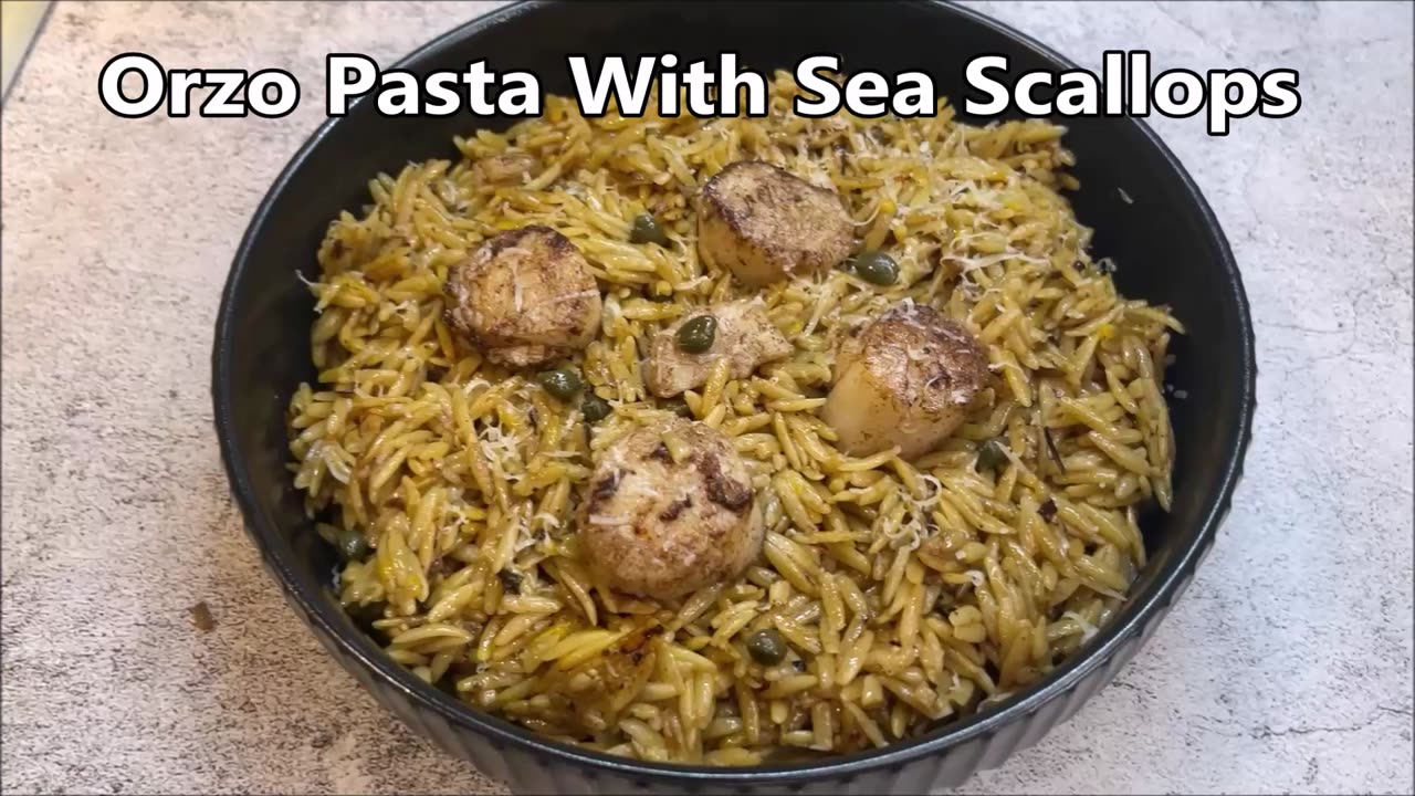 Orzo Pasta With Sea Scallops I Orzo & Scallops in a Butter-White Wine & Saffron Sauce by Gastro Guru