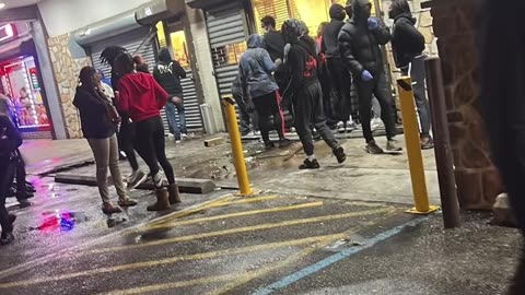TERRIBLE: BLM Supporters Loot Stores In Philadelphia