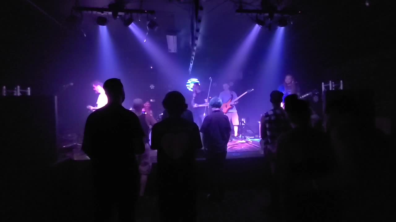 Laynes Calling "Weakend"