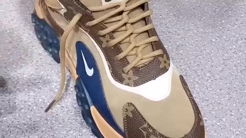 Trending Video Tie the Shoeslace Short