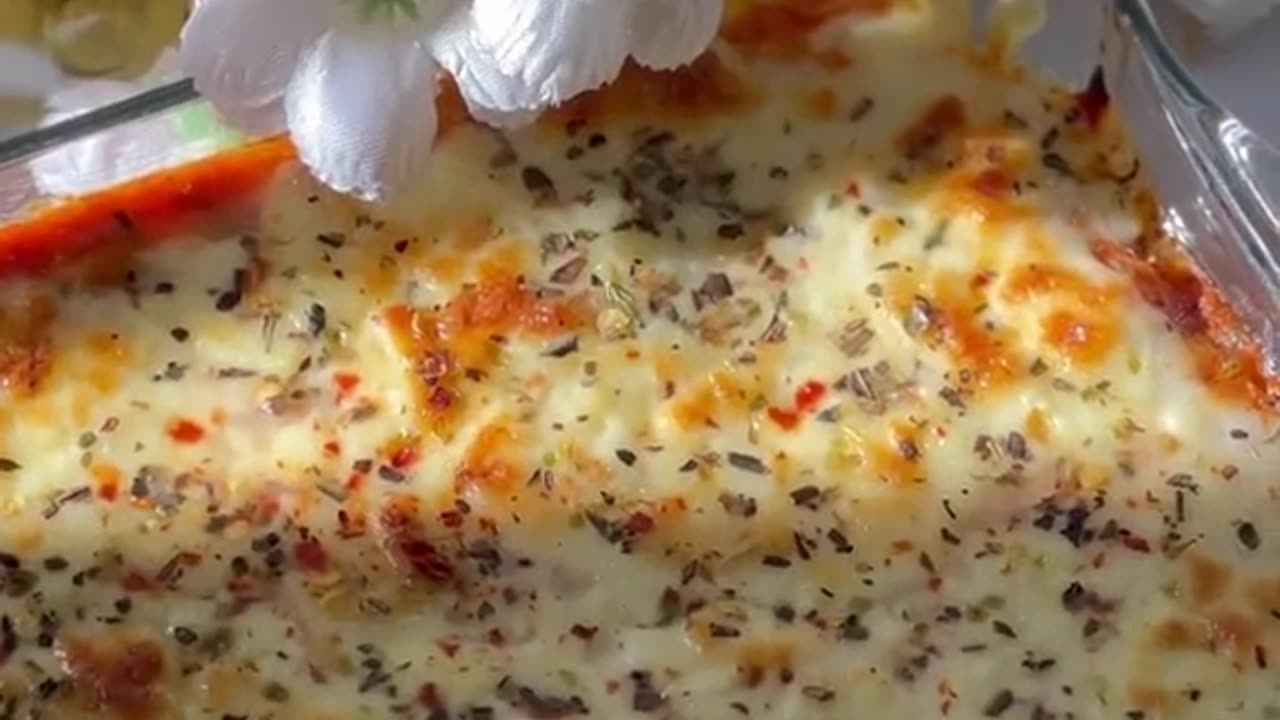 Cheesy chicken lasagna