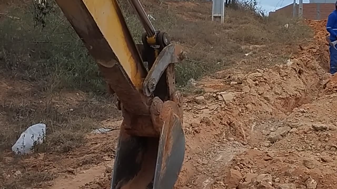 Treinando na retroescavadeira