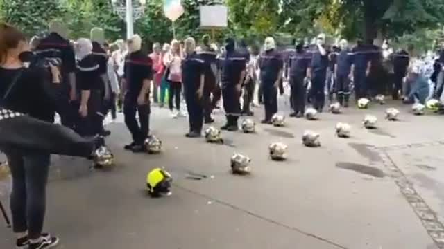 Pompiers suspendus ! Quelle belle France que nous laisse Macron