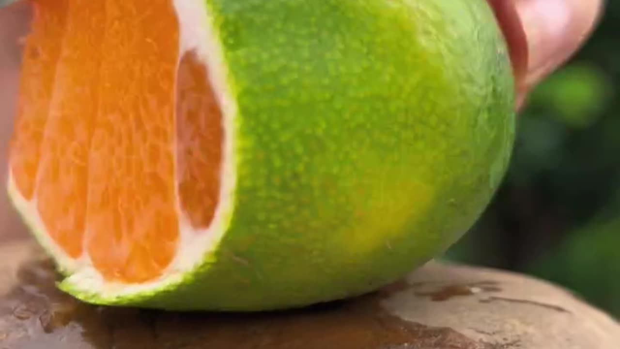 Orenge fruit cutting