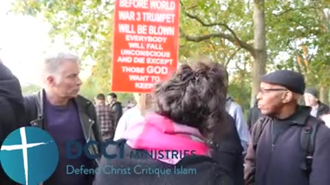 Nice discussion explaining Jesus to a muslim. Speakers Corner