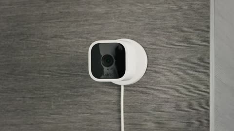 Blink Mini – Compact indoor plug-in smart security camera