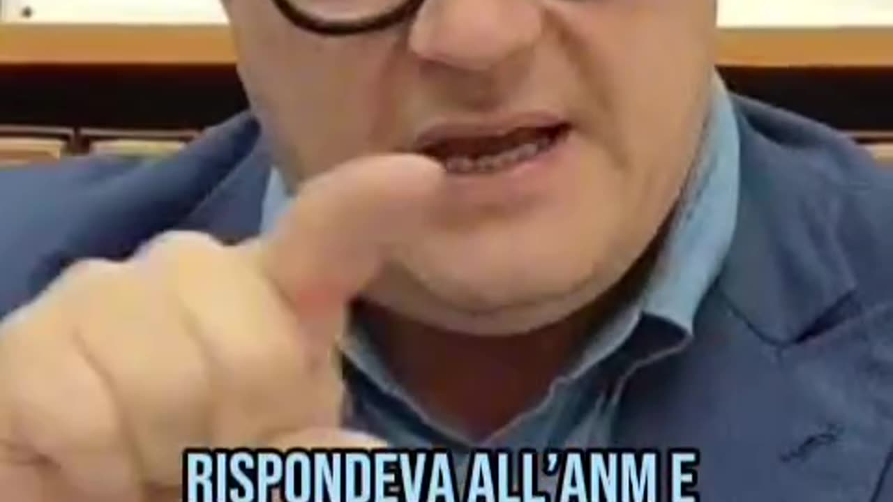 🔵 Scoop del "Tempo" che ha rivelato la mail choc scambiata tra esponenti di Magistr. Democr. e l’Anm