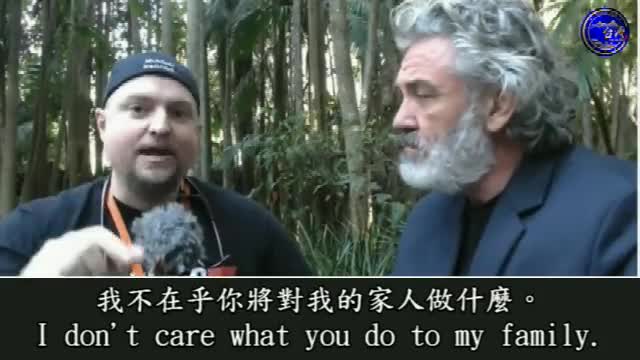 William Bay 醫療醫生 冒著他失業的風險,在直播中挺身而出。
