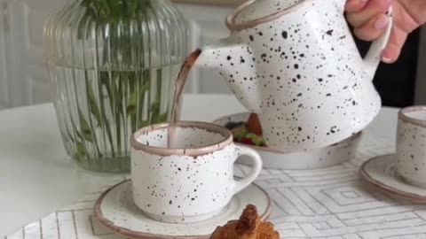 Table arrangements with flowers