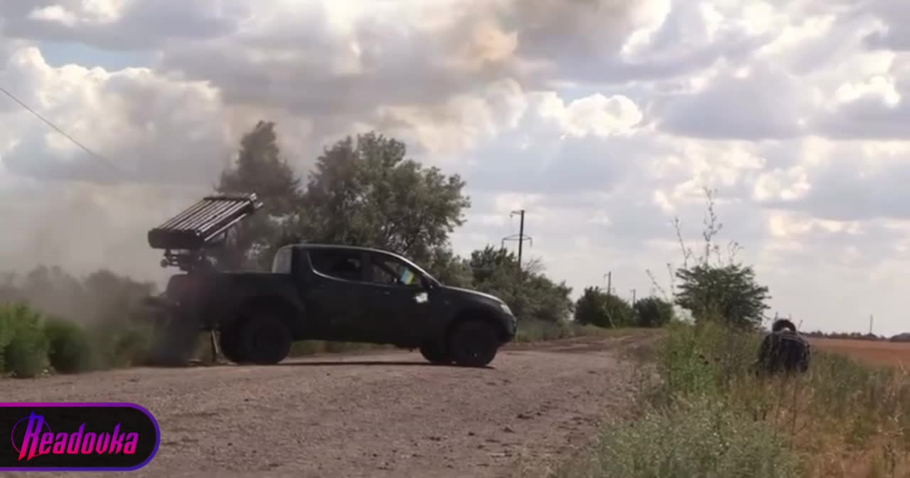 ΟΥΚΡΑΝΙΚΟ ΑΥΤΟΣΧΕΔΙΟ ΠΥΡΟΒΟΛΟ ΣΕ ΚΑΡΟΤΣΑ ΦΟΡΤΗΓΟΥ