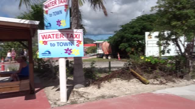 Shopping Centre in Cruise Harbour is beautifull on Sint Maarten after Hurricane