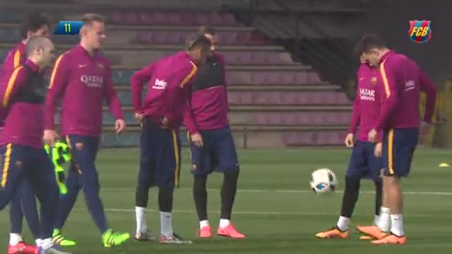 Munir and Neymar shows off skills during training session