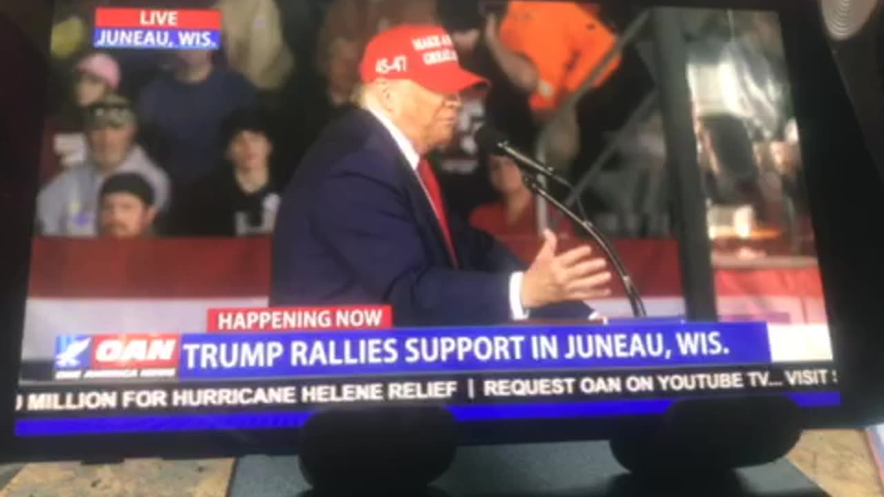 🦅 OANN Donald Trump rallies support in Juneau Wisconsin Sunday 04:40 pm