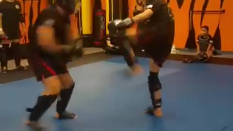 Kickboxing Sparring