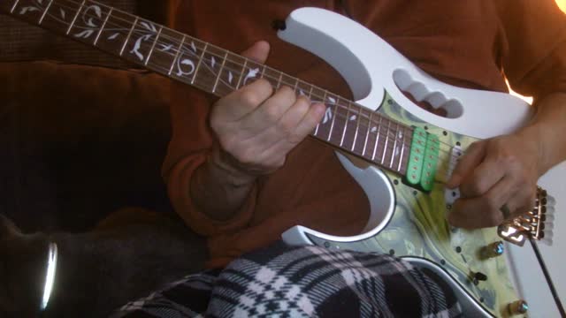 Nighttime Couch Guitar Jam 10- Bluesy Ballad