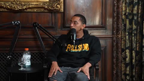 TRUMP! TO SEAT BACK .