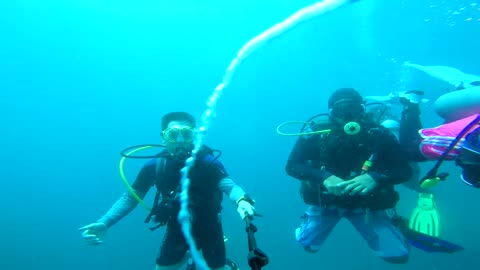 Jedi force demonstration: scuba diving