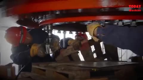 Incredible_Airbus_building___assembling_process._Amazing_airplane_propeller_manufacturing