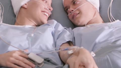 Twin sisters share a brain.