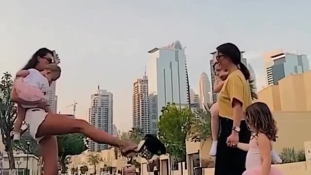 Woman shows skill with feet like Neymar & Messi
