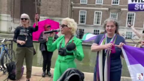 Kellie-Jay Keen speaks out in Bristol about the problems of gender identity indoctrination in schools