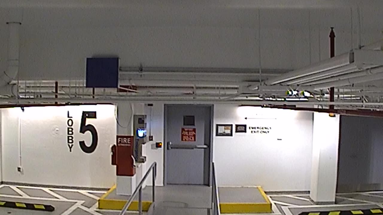 6155RHOBG1G105ASWLobbyEntry_2021-01-06_22h40min03s247ms.mp4