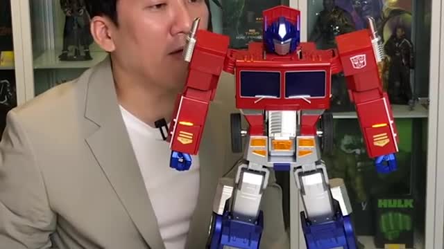 100% fully automatic voice recognition G1 Optimus Prime! Wow..