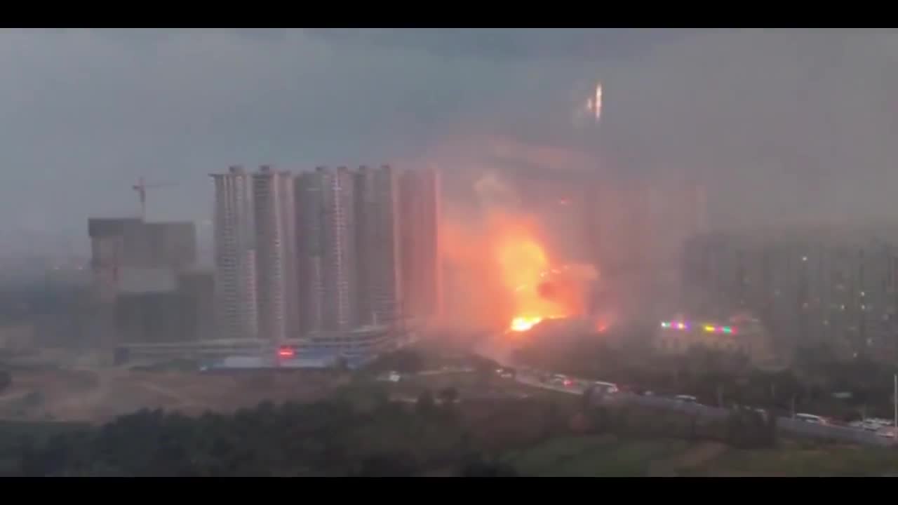 Directed Energy Weapon. 😎🍿