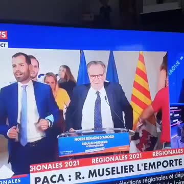 No one has a mask on until the cameras go on!