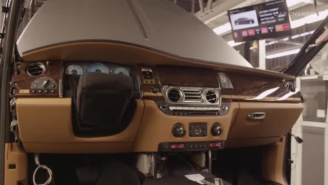 Rolls-Royce Production by Hand in England