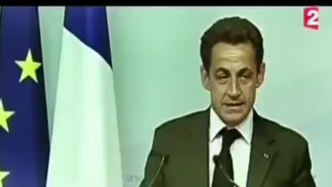 Souvenir Sarko ko debout