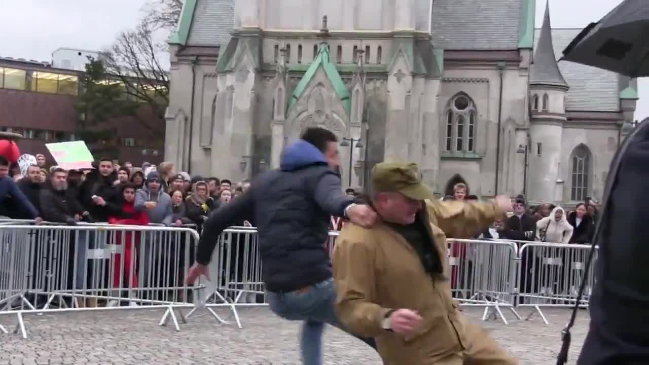 Koranbrenning Slow Motion Kristiansand 16.11.2019