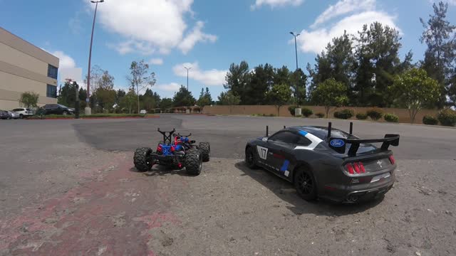 Quick RC Race - LaTrax Teton vs Tamiya Mustang GT4