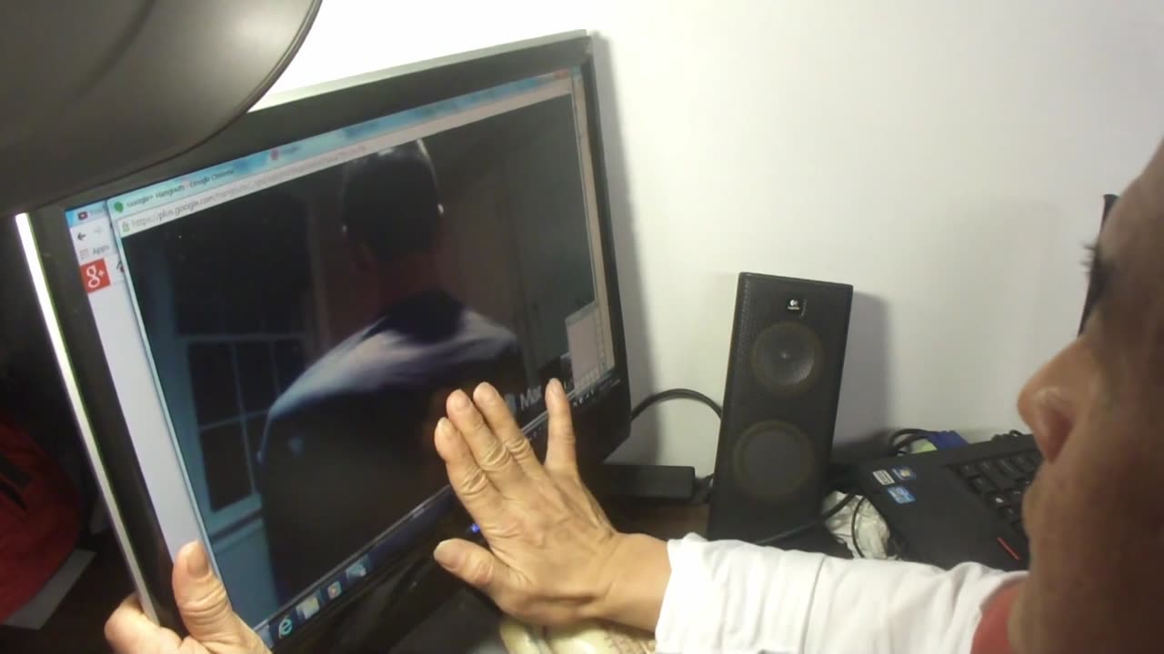 Luodong Gives Live Online Treatment For Back Trouble