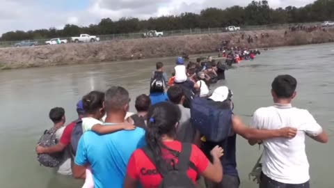 US Border Invasion !