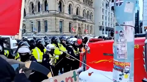 For the 2nd day... Ottawa police physically attack peaceful protesters..