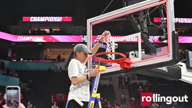 Dawn Staley cuts 2022 National Championship net