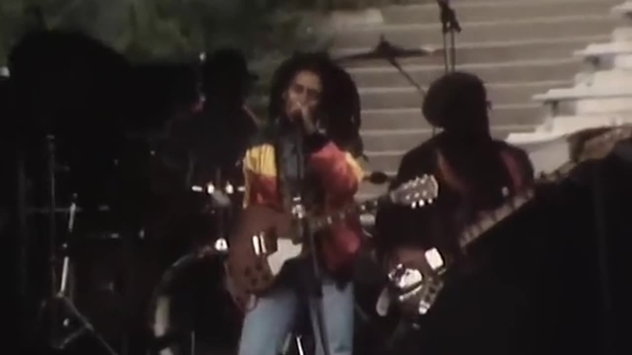 Bob Marley and The Wailers -&quot; Get up,Stand Up &quot