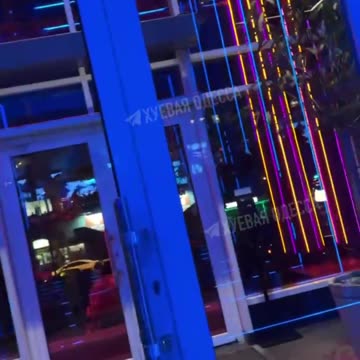 Ukraine soldiers go to restaurant to find conscripts