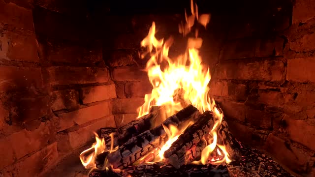 Relaxing Piano Music with Crackling Fireplace