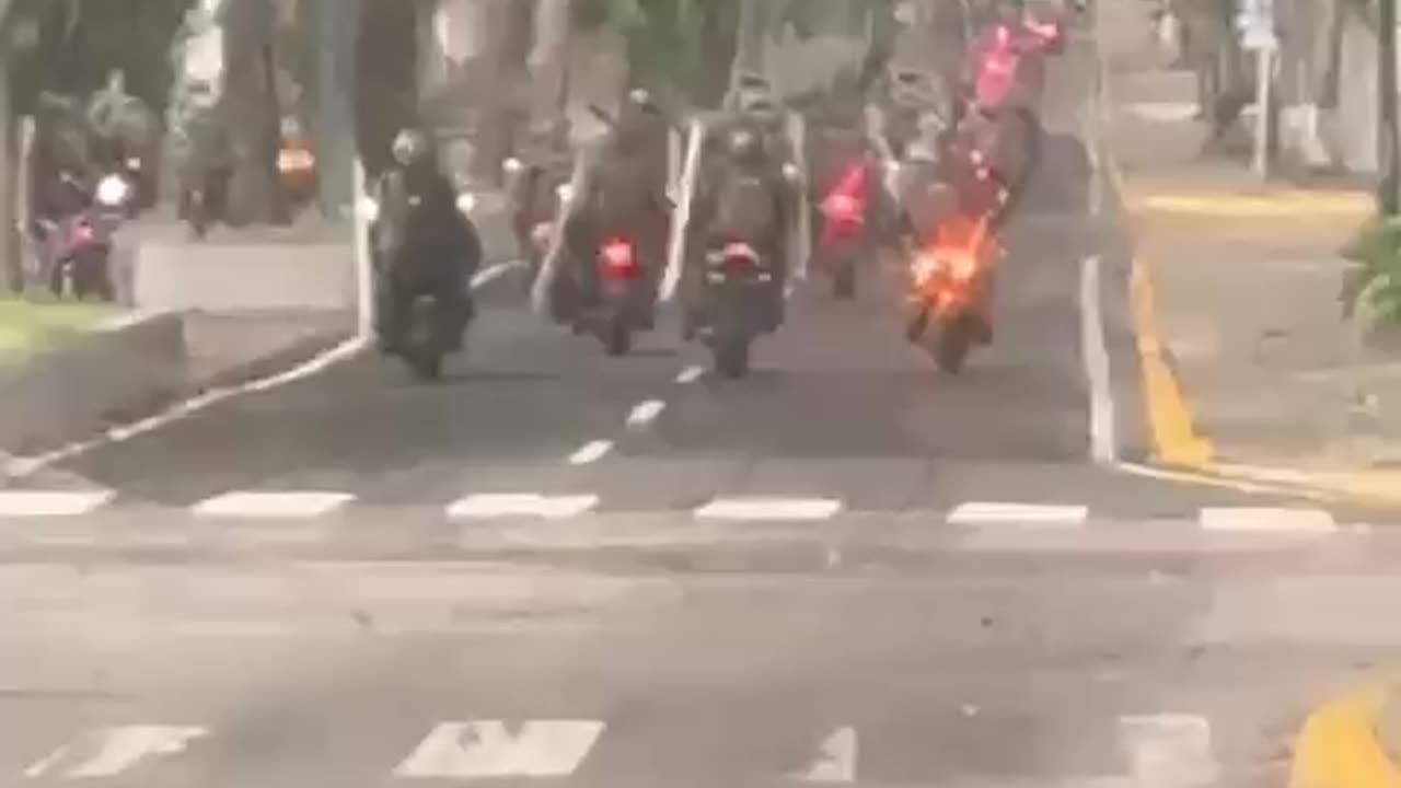 Venezuela Motorcycle Thugs Kidnapping Children