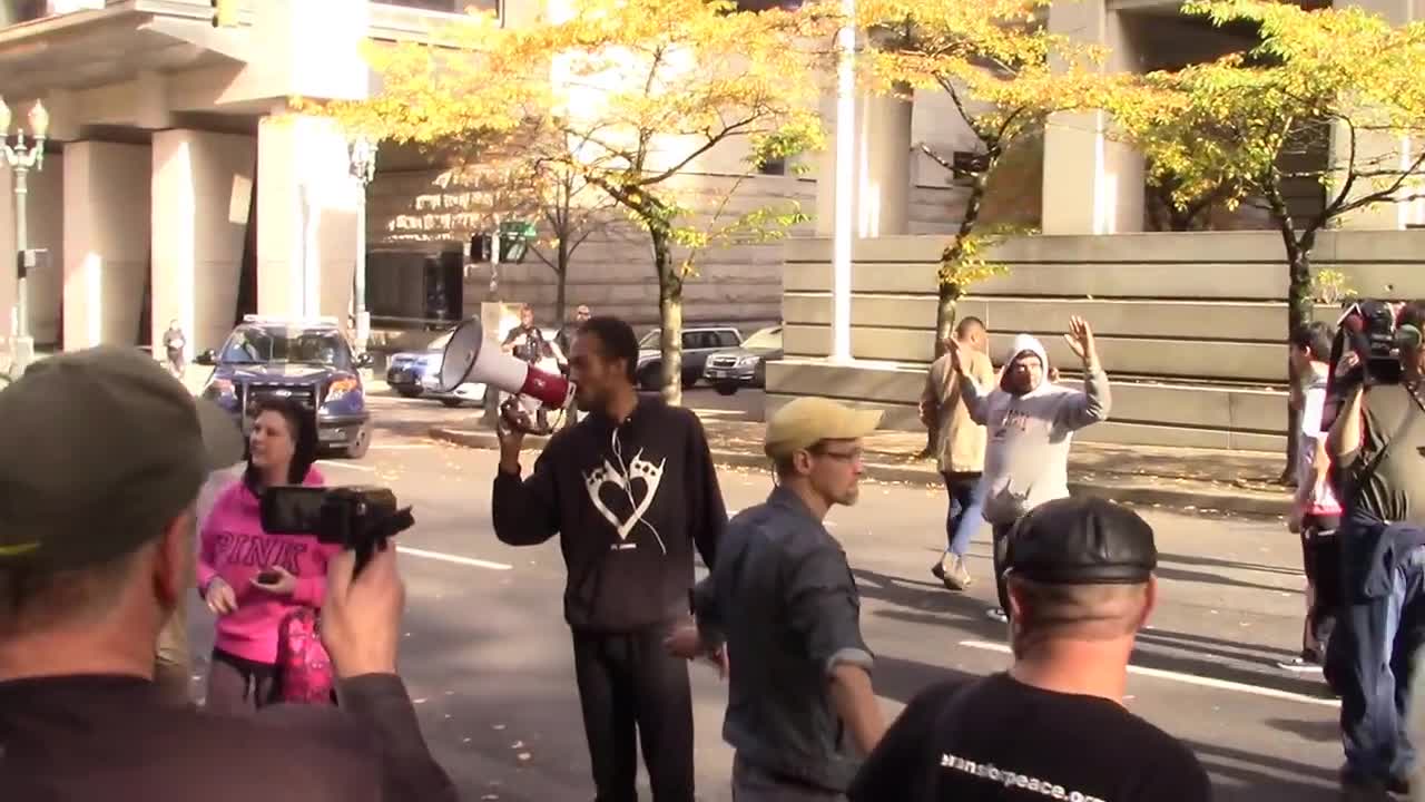 BlackLivesMatter Confronted After They Take Borrowed Flag And Burn It In Portland Oregon Protest
