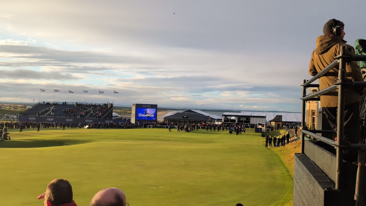 How the 18th Green looks on a Sunday afternoon in Scotland